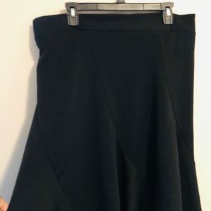 Worthington Black Geometric Above The Knee…